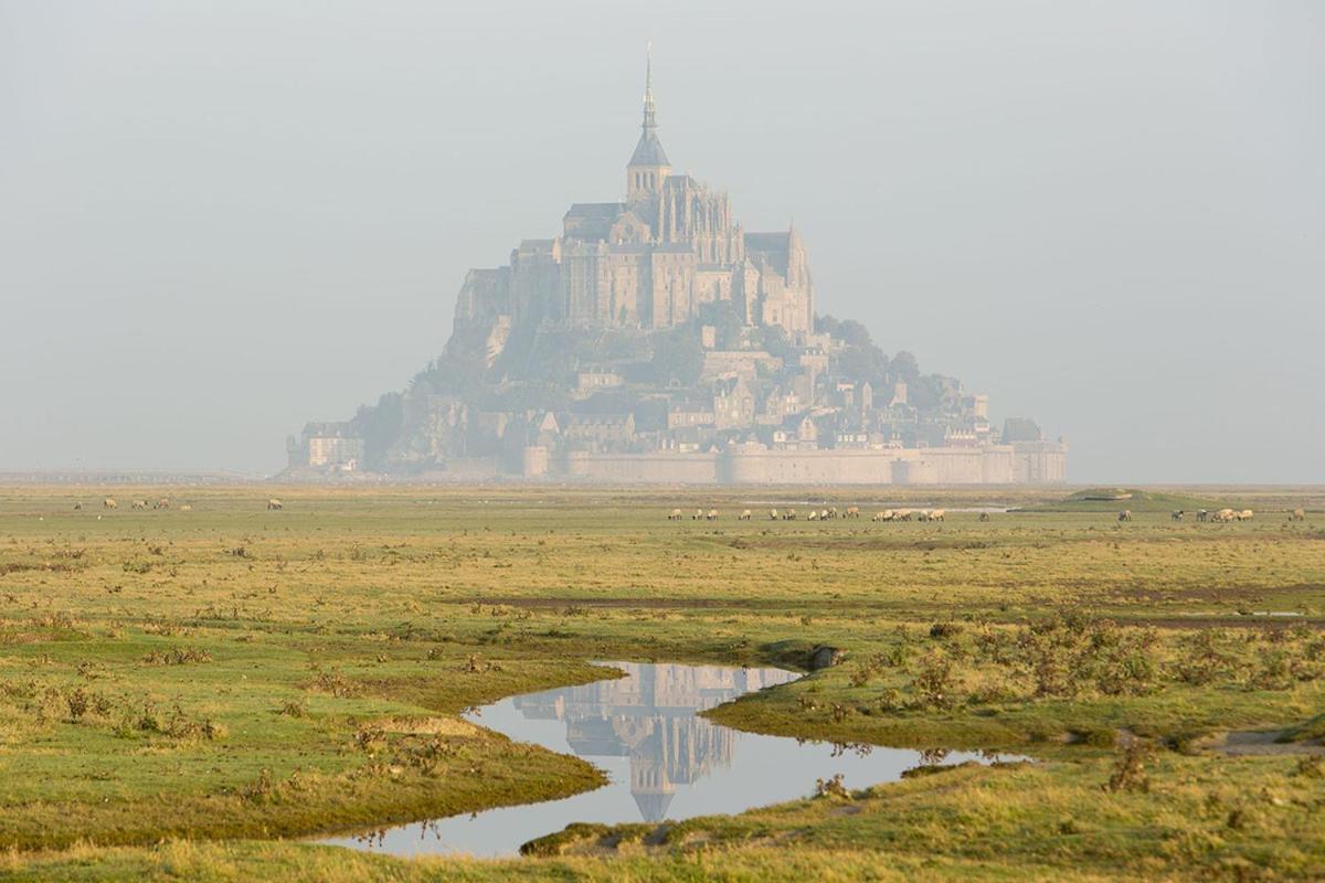 Gite Baie Bonheur Genêts 외부 사진
